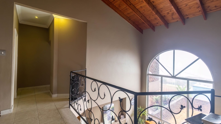 4 Bedroom Property for Sale in Treasure Beach KwaZulu-Natal