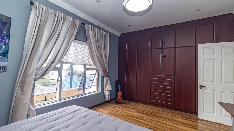 4 Bedroom Property for Sale in Treasure Beach KwaZulu-Natal