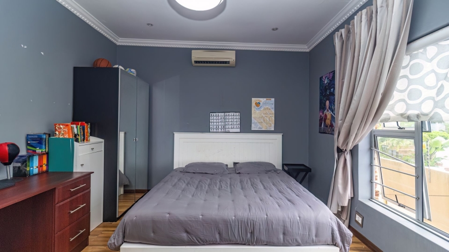 4 Bedroom Property for Sale in Treasure Beach KwaZulu-Natal