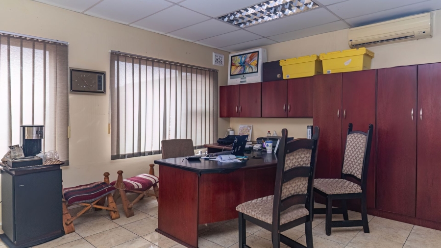 4 Bedroom Property for Sale in Treasure Beach KwaZulu-Natal