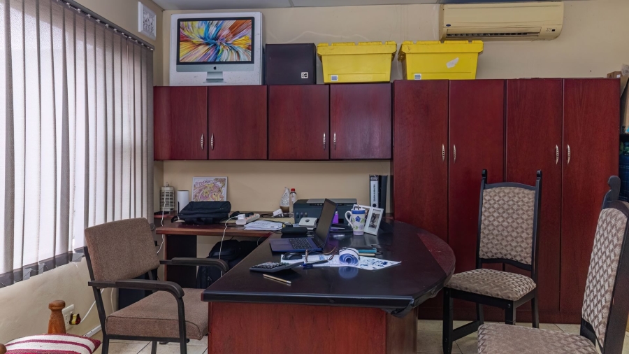 4 Bedroom Property for Sale in Treasure Beach KwaZulu-Natal