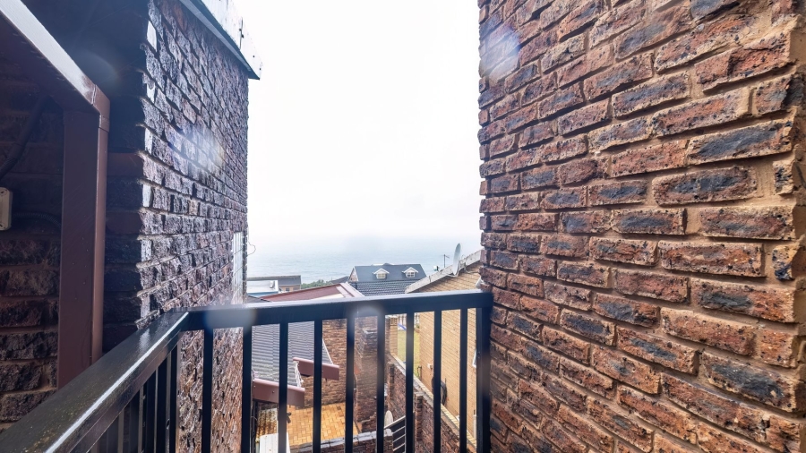 4 Bedroom Property for Sale in Treasure Beach KwaZulu-Natal