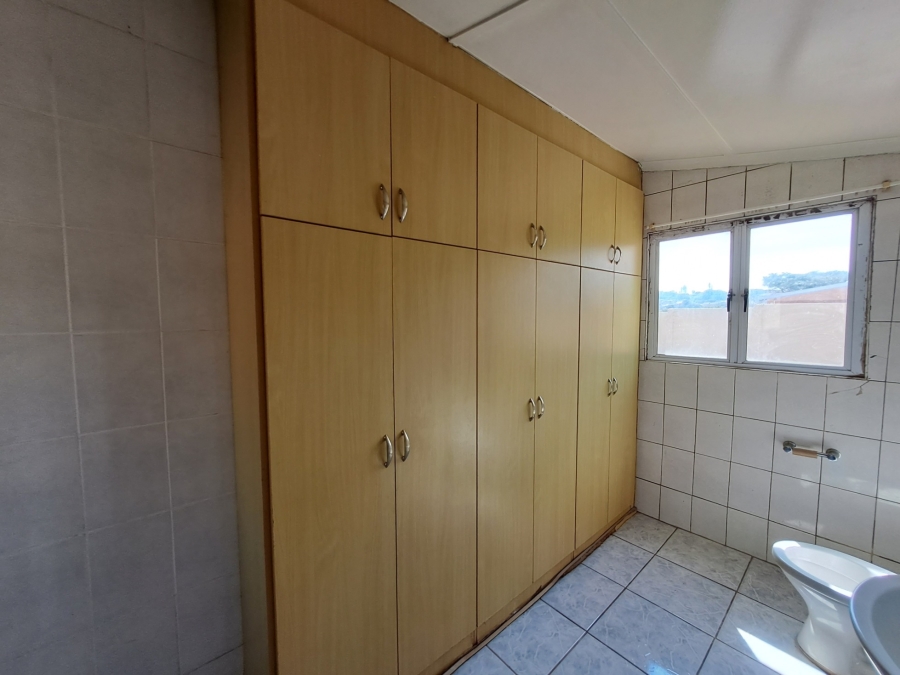 7 Bedroom Property for Sale in Bluff KwaZulu-Natal