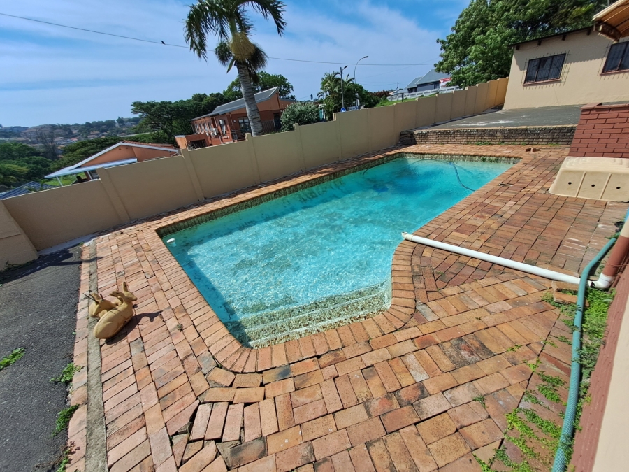 7 Bedroom Property for Sale in Bluff KwaZulu-Natal