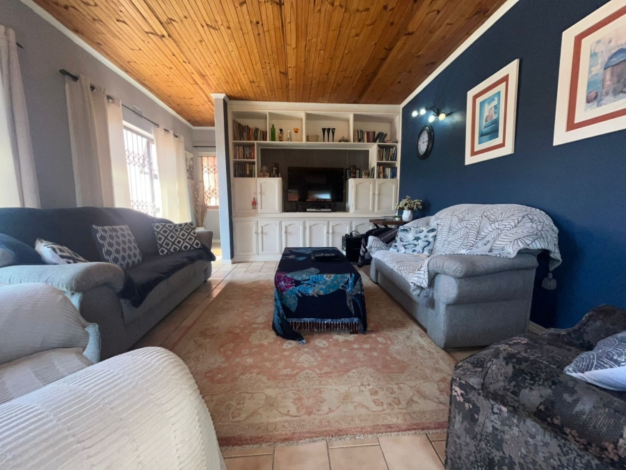 4 Bedroom Property for Sale in Ocean View KwaZulu-Natal