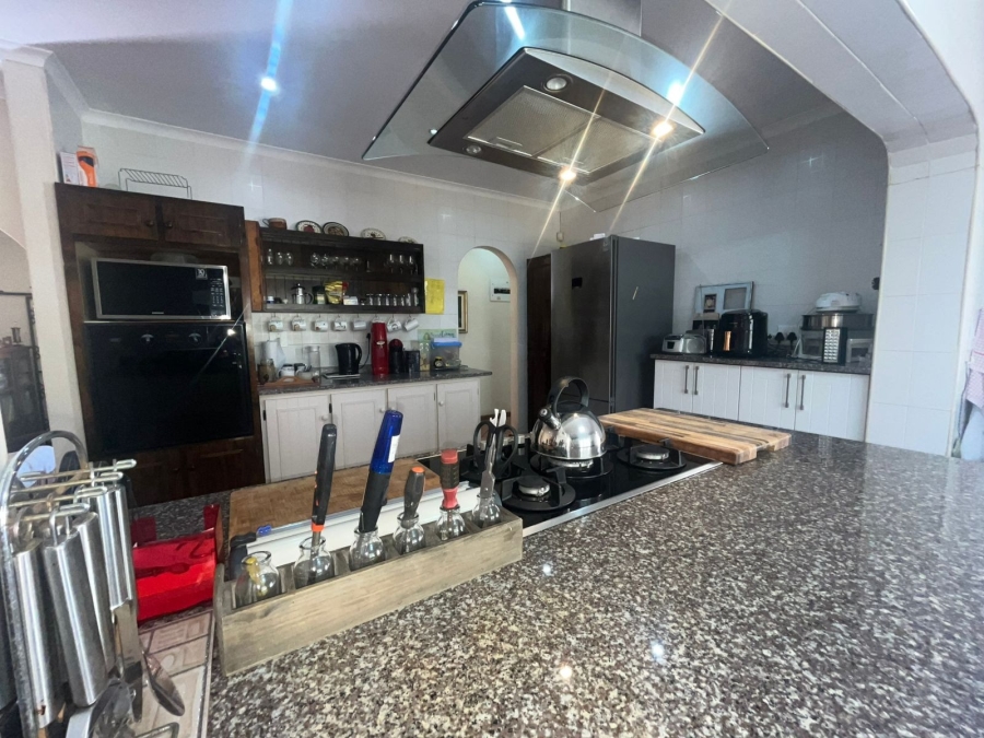 4 Bedroom Property for Sale in Ocean View KwaZulu-Natal