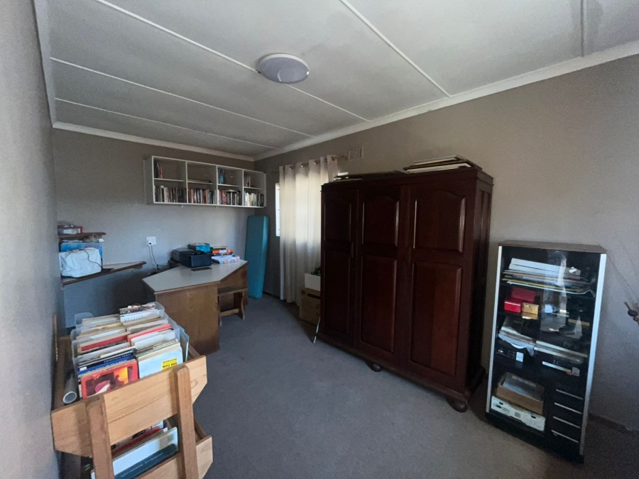 4 Bedroom Property for Sale in Ocean View KwaZulu-Natal