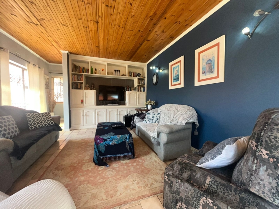 4 Bedroom Property for Sale in Ocean View KwaZulu-Natal