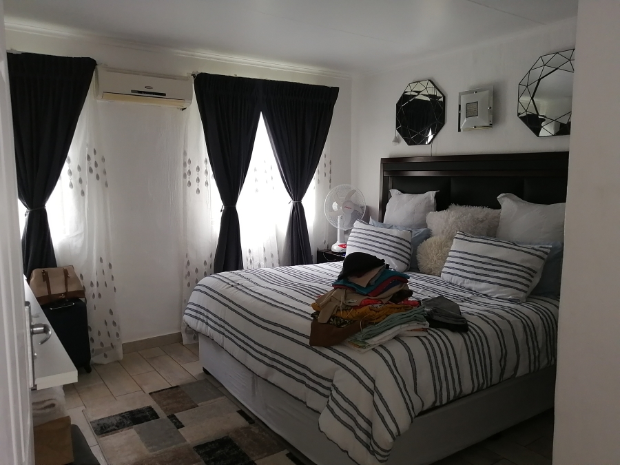 To Let 3 Bedroom Property for Rent in Westridge KwaZulu-Natal