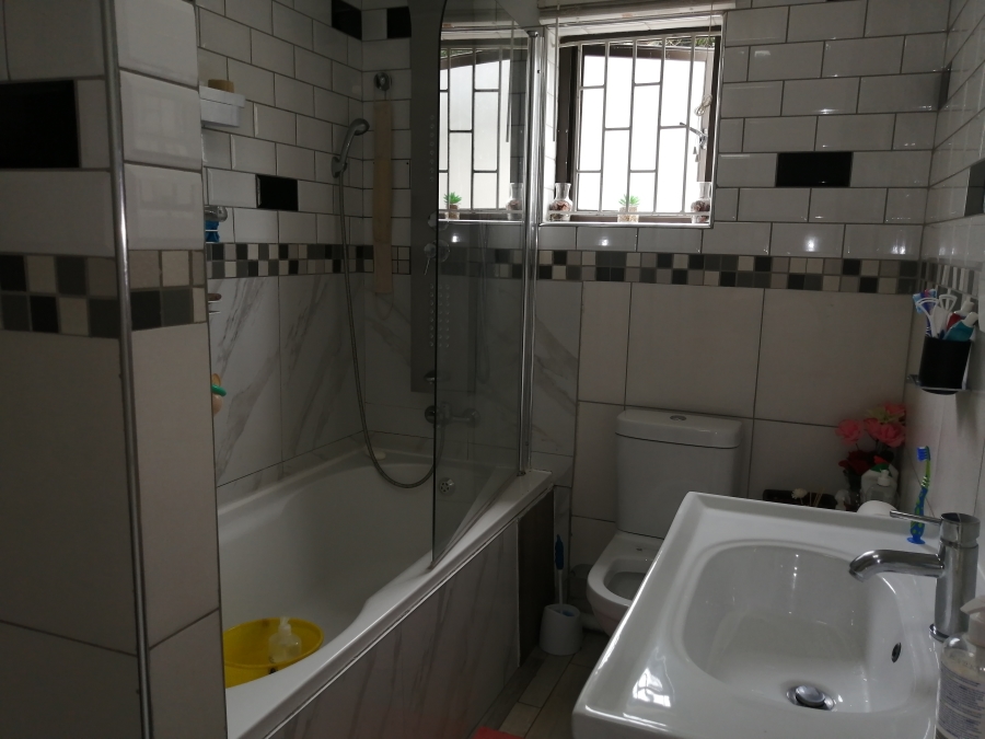 To Let 3 Bedroom Property for Rent in Westridge KwaZulu-Natal