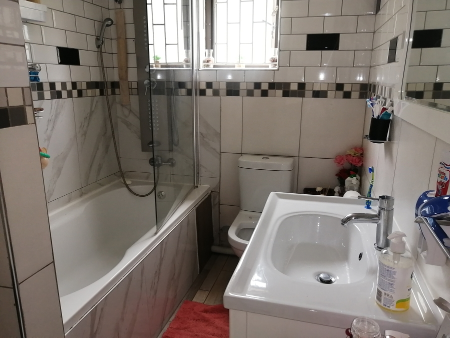 To Let 3 Bedroom Property for Rent in Westridge KwaZulu-Natal