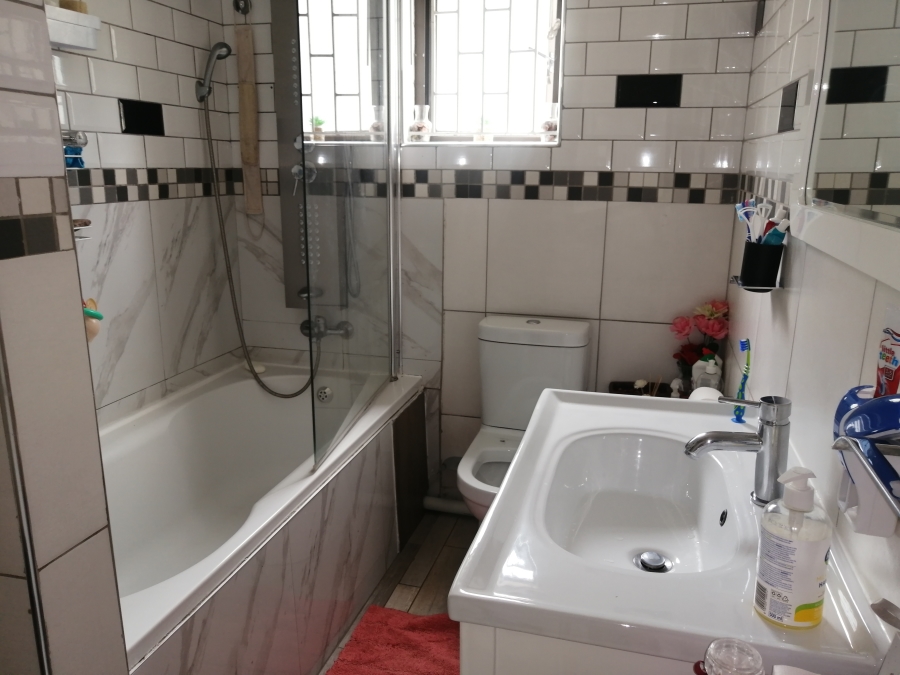 To Let 3 Bedroom Property for Rent in Westridge KwaZulu-Natal