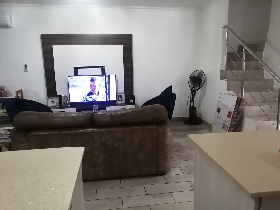 To Let 3 Bedroom Property for Rent in Westridge KwaZulu-Natal