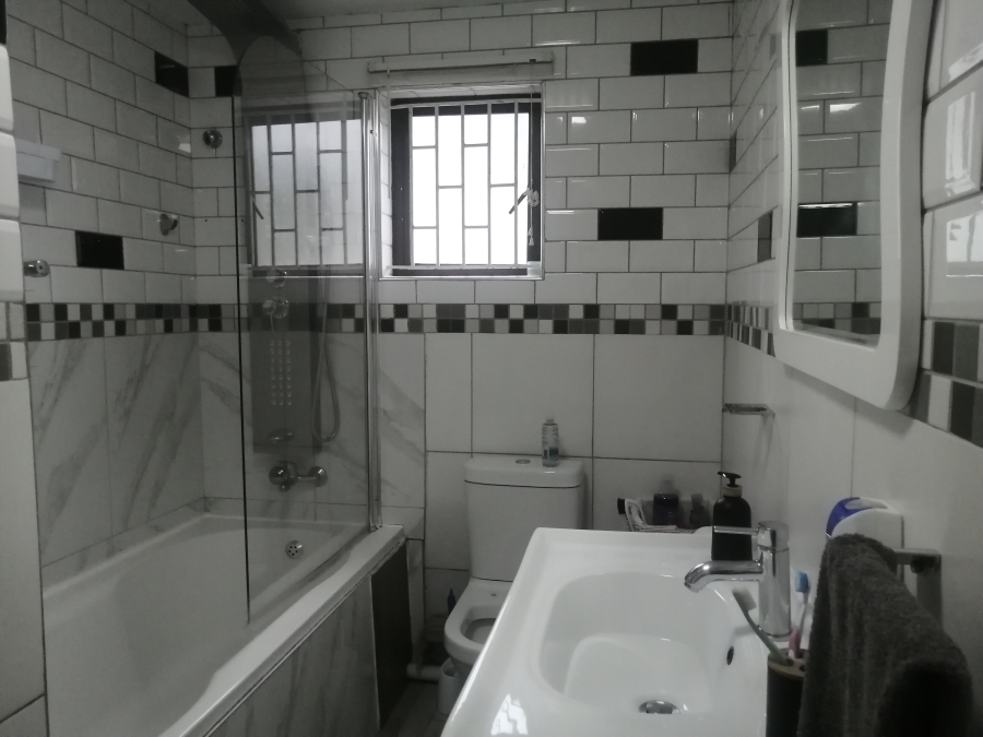 To Let 3 Bedroom Property for Rent in Westridge KwaZulu-Natal