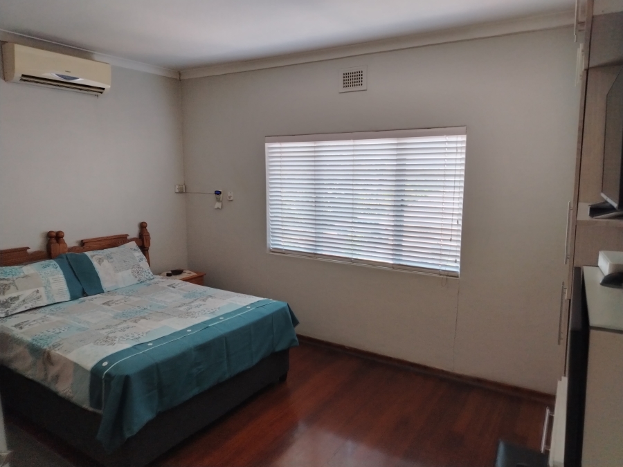 8 Bedroom Property for Sale in Bluff KwaZulu-Natal