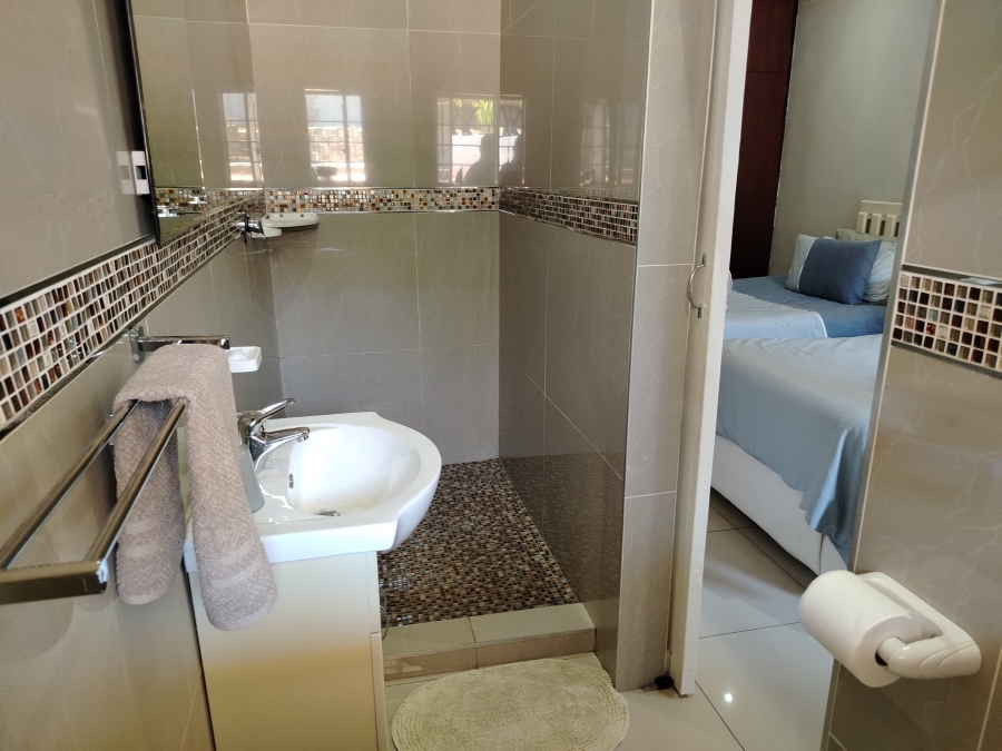 8 Bedroom Property for Sale in Bluff KwaZulu-Natal