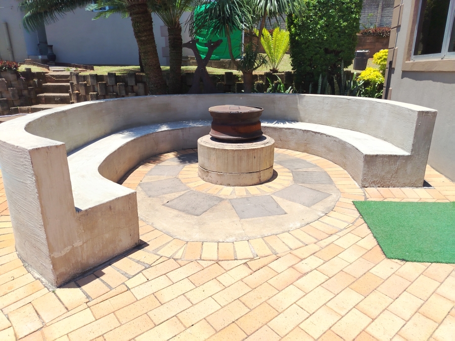 8 Bedroom Property for Sale in Bluff KwaZulu-Natal