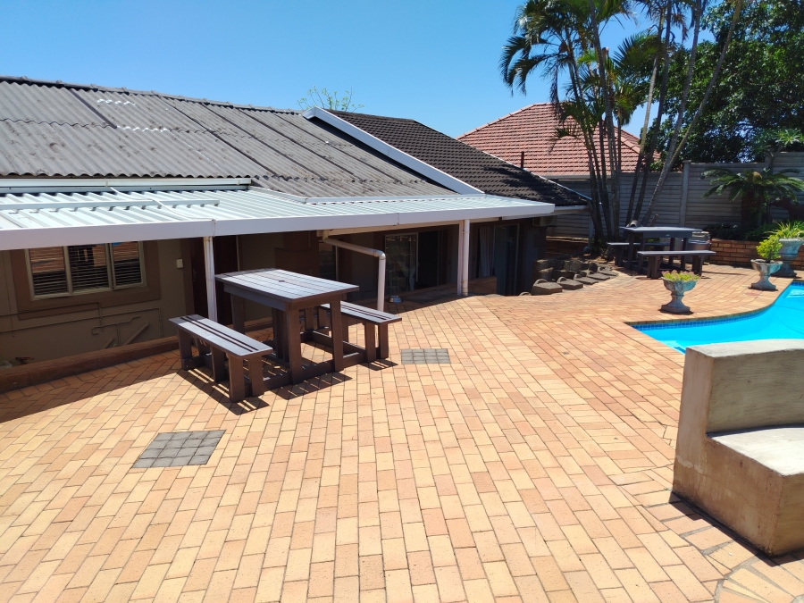 8 Bedroom Property for Sale in Bluff KwaZulu-Natal