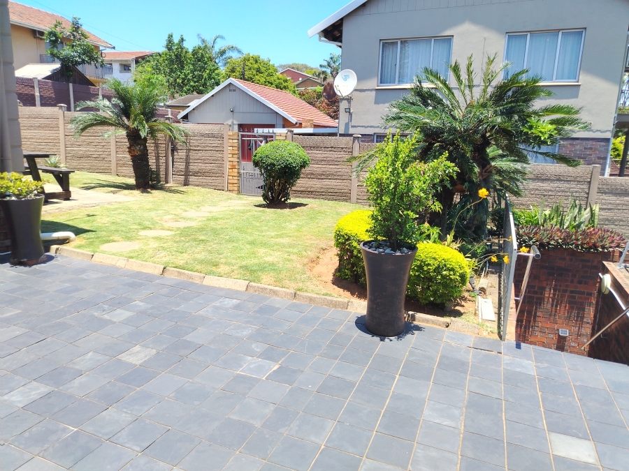 8 Bedroom Property for Sale in Bluff KwaZulu-Natal