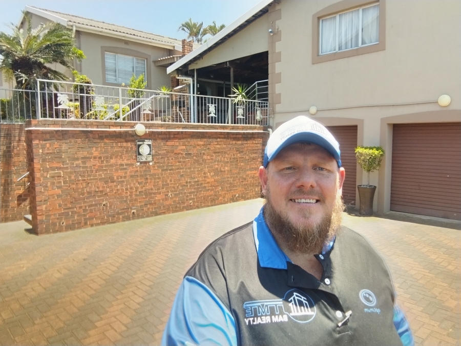 8 Bedroom Property for Sale in Bluff KwaZulu-Natal