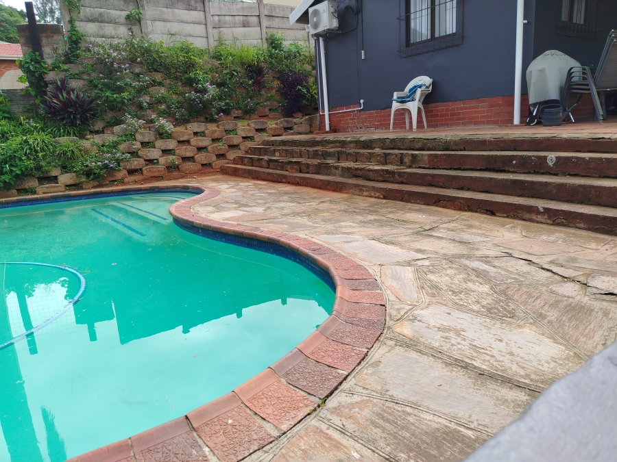 4 Bedroom Property for Sale in Yellowwood Park KwaZulu-Natal