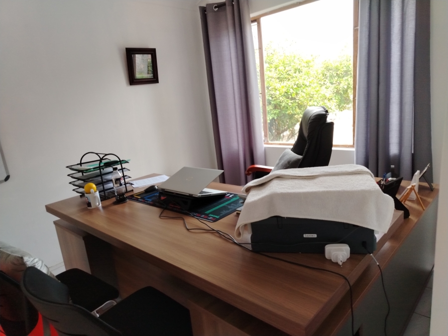 4 Bedroom Property for Sale in Yellowwood Park KwaZulu-Natal