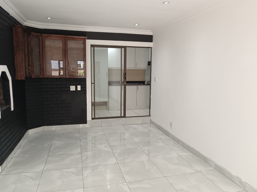 To Let 1 Bedroom Property for Rent in Glen Anil KwaZulu-Natal