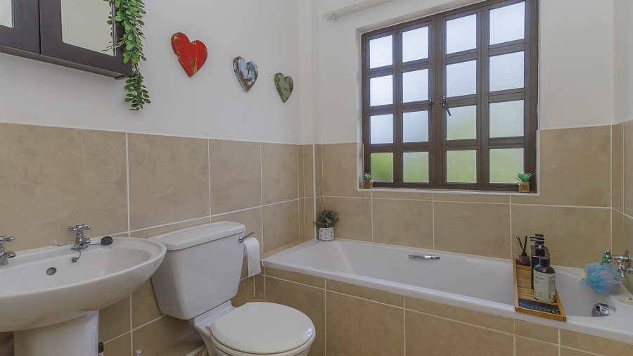 3 Bedroom Property for Sale in Clifton Hill Estate KwaZulu-Natal