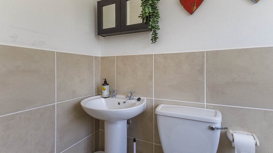 3 Bedroom Property for Sale in Clifton Hill Estate KwaZulu-Natal