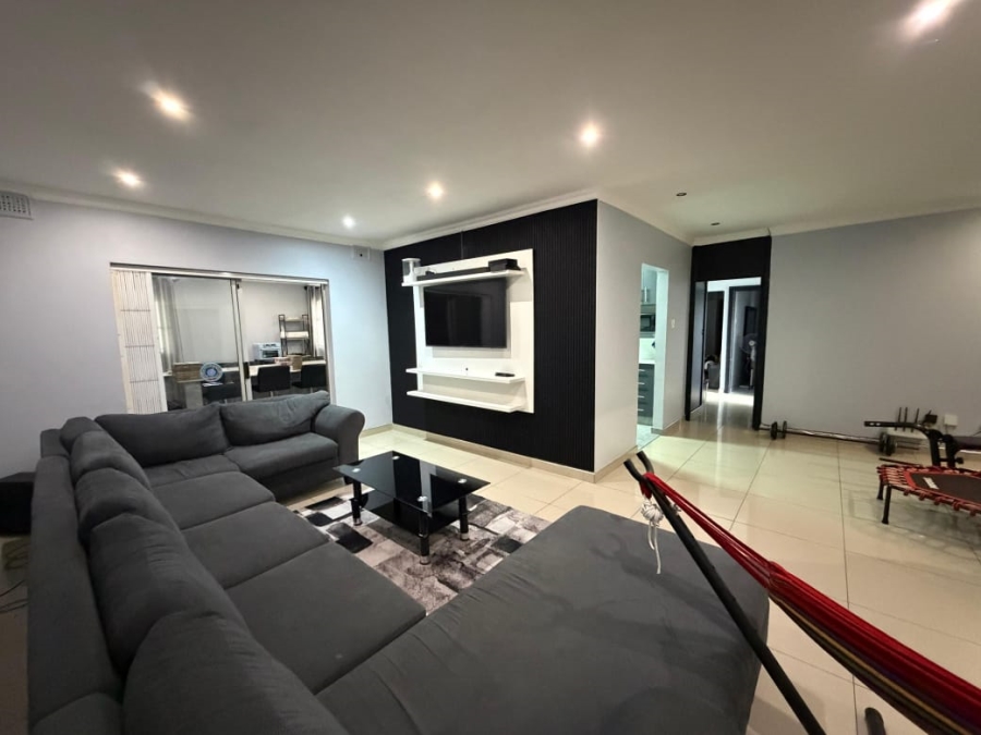 4 Bedroom Property for Sale in Sherwood KwaZulu-Natal