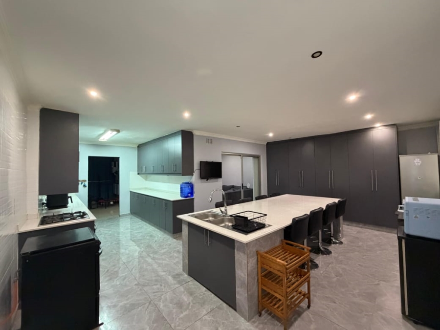 4 Bedroom Property for Sale in Sherwood KwaZulu-Natal