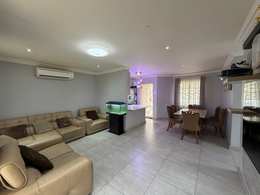 3 Bedroom Property for Sale in Sherwood KwaZulu-Natal