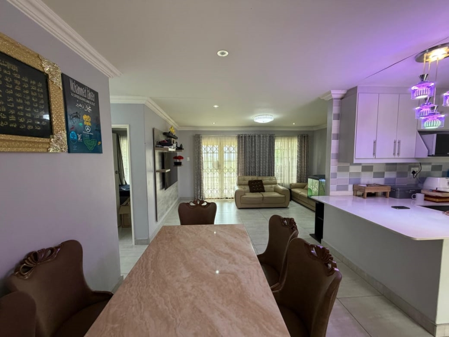 3 Bedroom Property for Sale in Sherwood KwaZulu-Natal