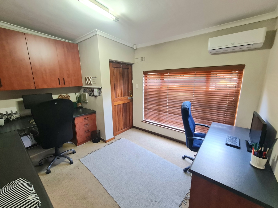 4 Bedroom Property for Sale in Montrose KwaZulu-Natal