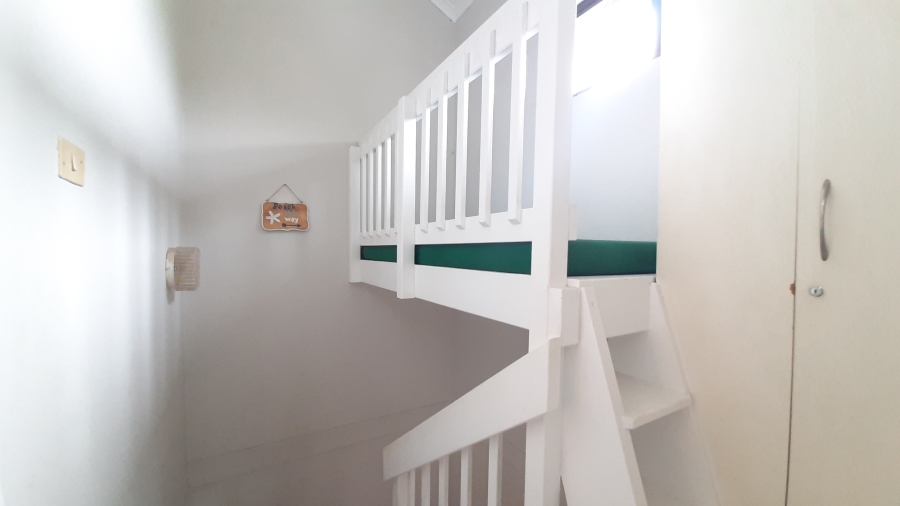 To Let 2 Bedroom Property for Rent in Compensation Beach KwaZulu-Natal