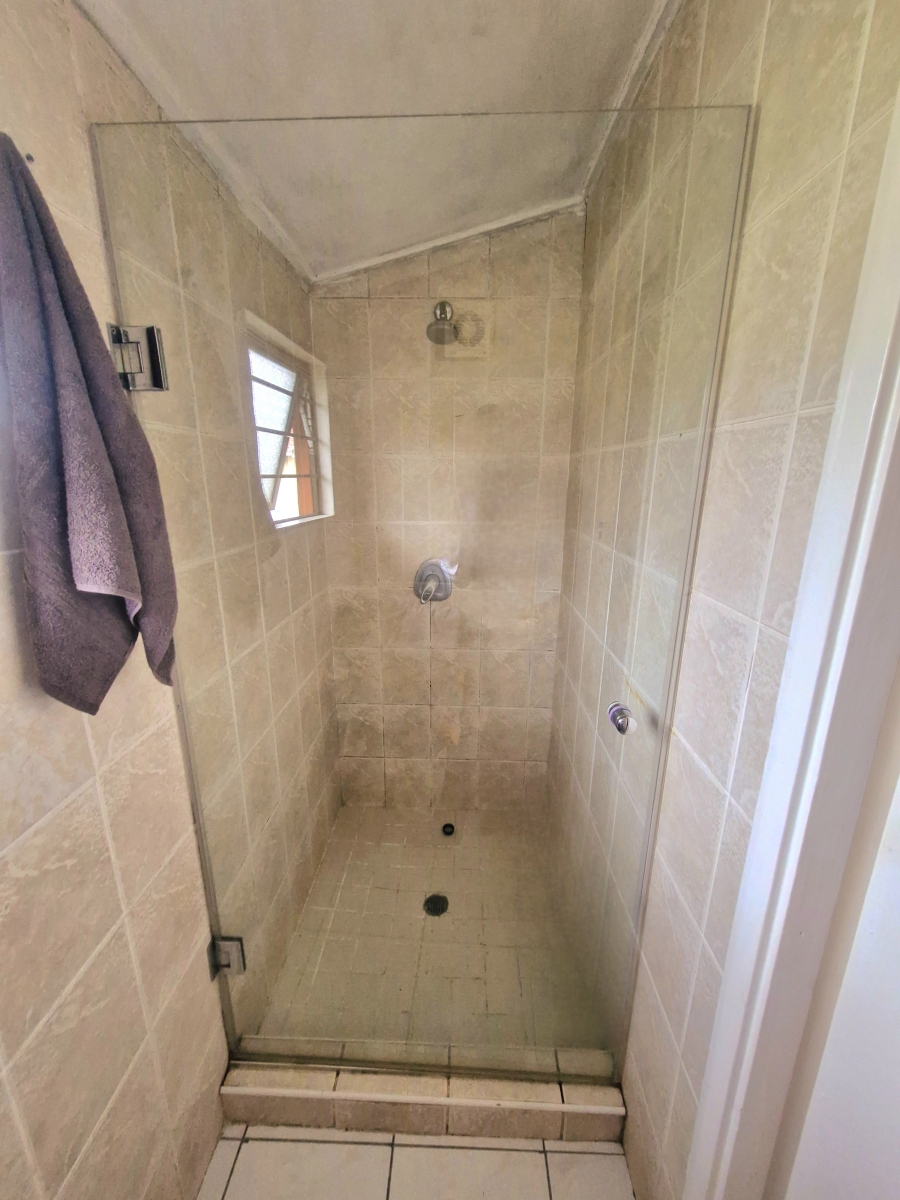 To Let 2 Bedroom Property for Rent in Edgemount Estate KwaZulu-Natal