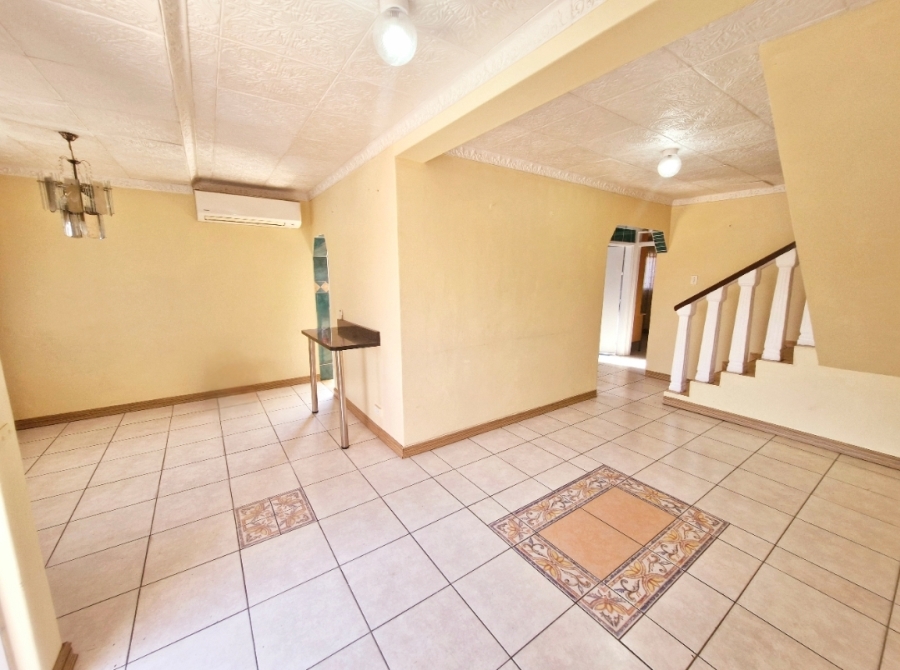 To Let 5 Bedroom Property for Rent in Forest Haven KwaZulu-Natal