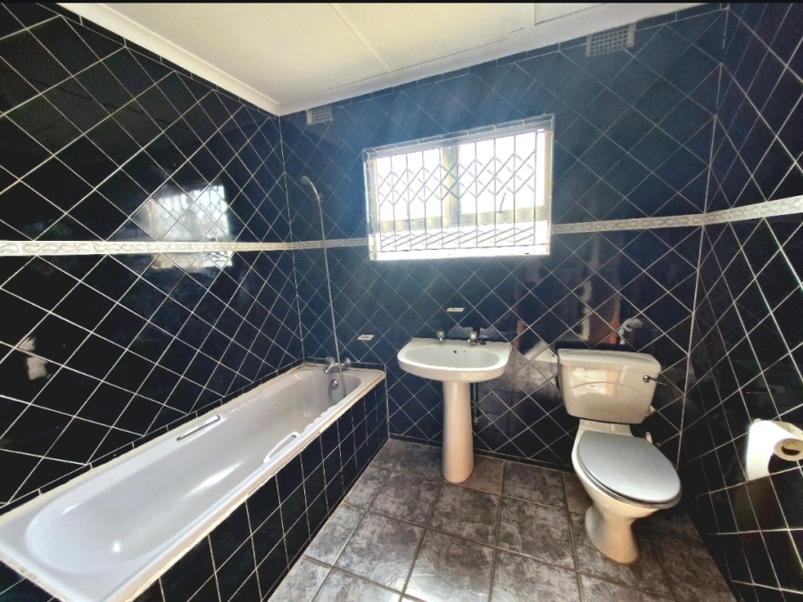 To Let 5 Bedroom Property for Rent in Forest Haven KwaZulu-Natal
