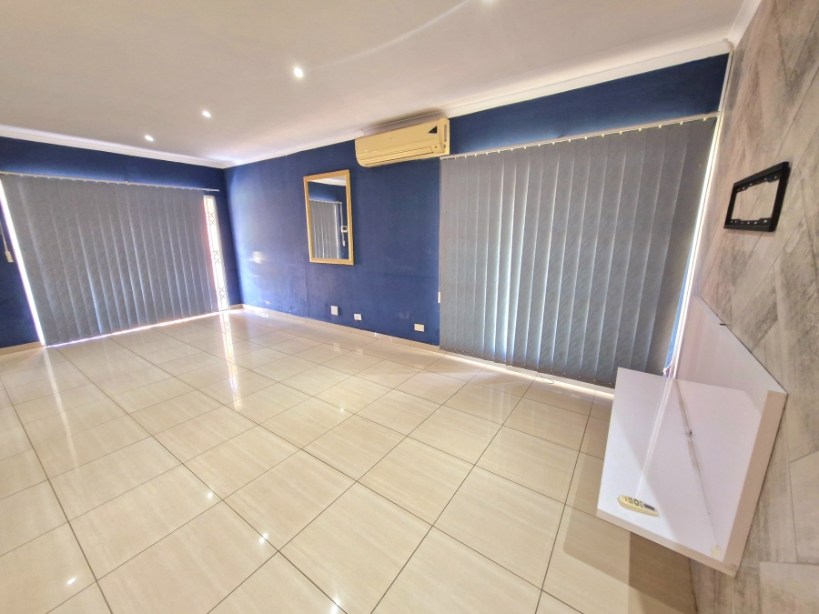 3 Bedroom Property for Sale in Centenary Park KwaZulu-Natal