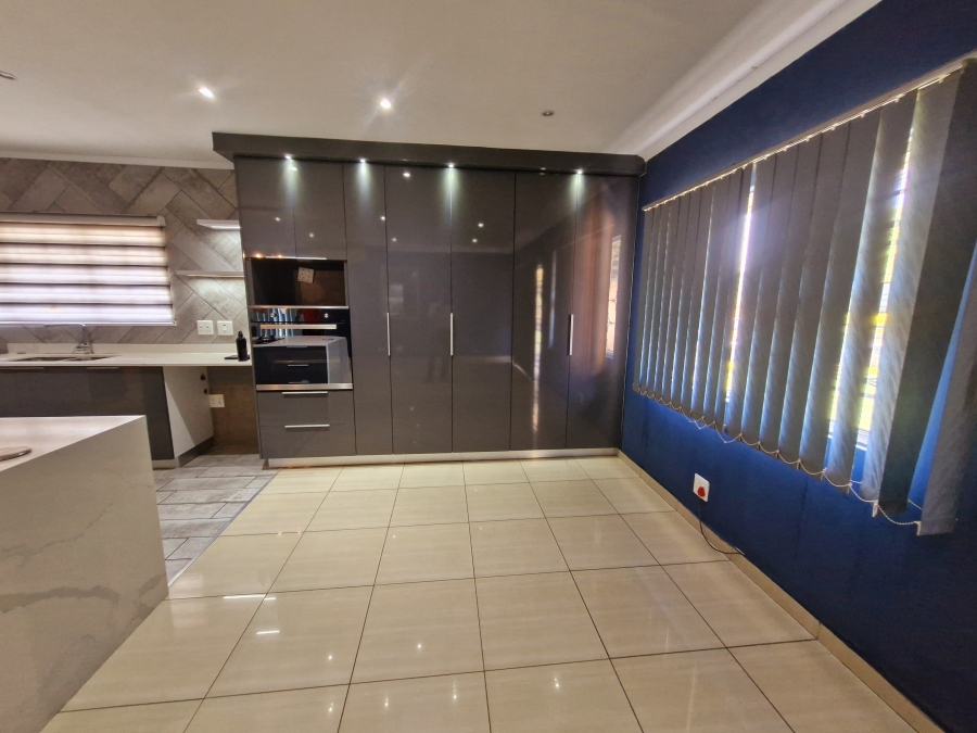 3 Bedroom Property for Sale in Centenary Park KwaZulu-Natal