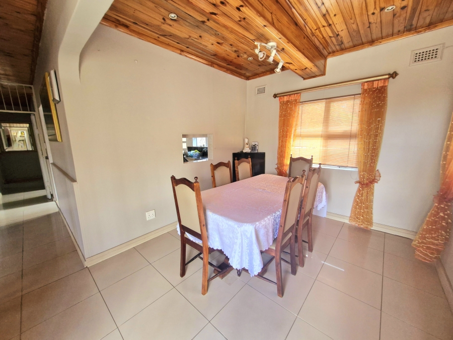 5 Bedroom Property for Sale in Lenham KwaZulu-Natal