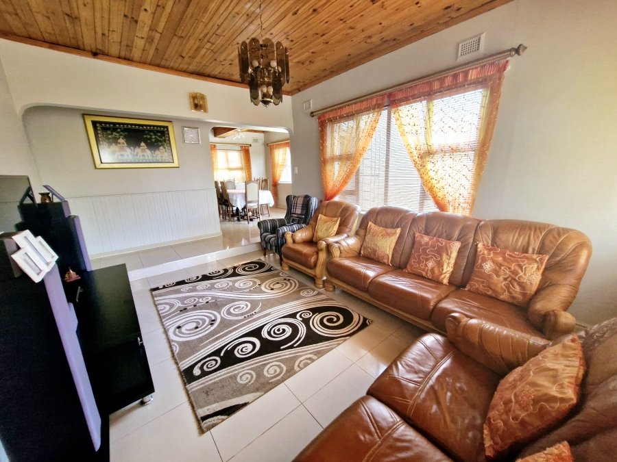 5 Bedroom Property for Sale in Lenham KwaZulu-Natal