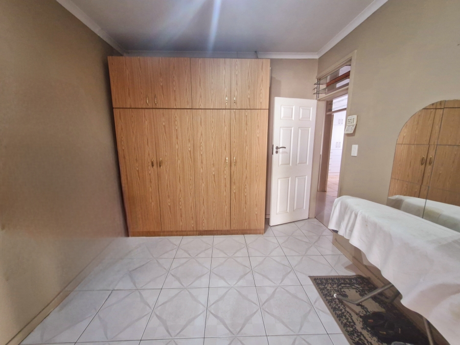 5 Bedroom Property for Sale in Lenham KwaZulu-Natal