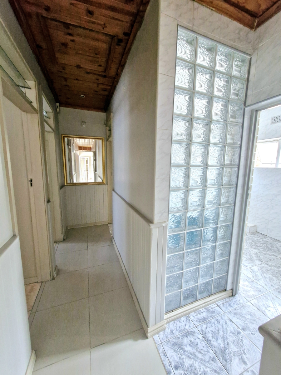 5 Bedroom Property for Sale in Lenham KwaZulu-Natal