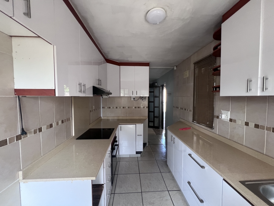 To Let 3 Bedroom Property for Rent in Lotus Park KwaZulu-Natal