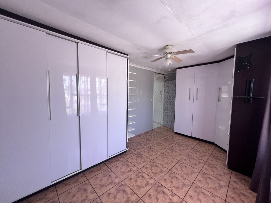 To Let 3 Bedroom Property for Rent in Lotus Park KwaZulu-Natal