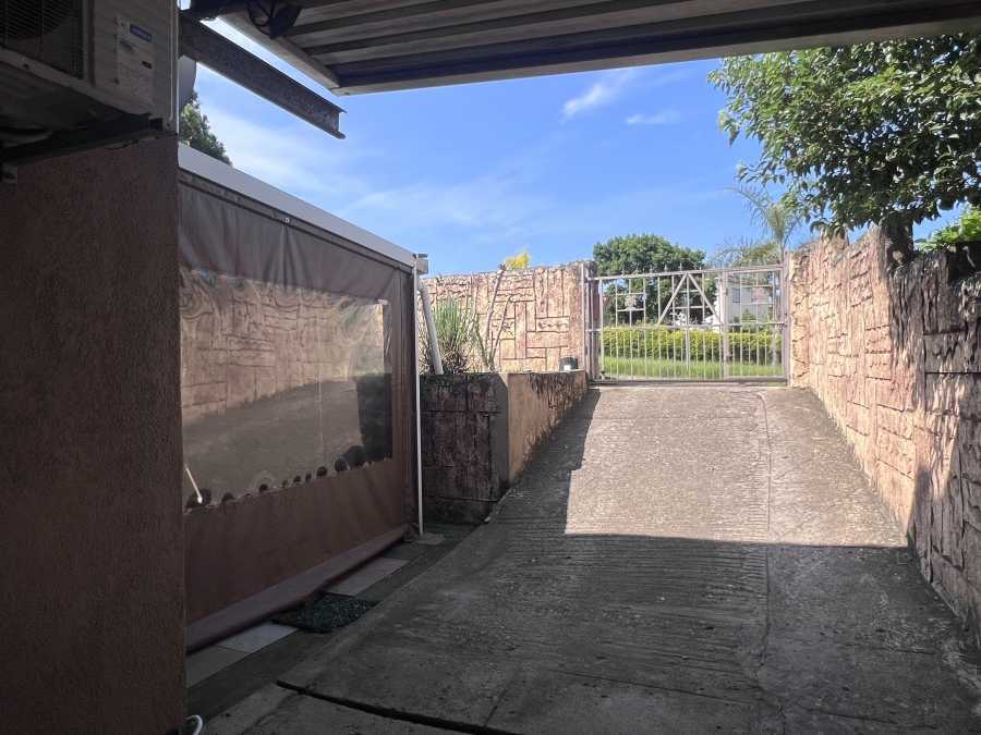 To Let 3 Bedroom Property for Rent in Lotus Park KwaZulu-Natal