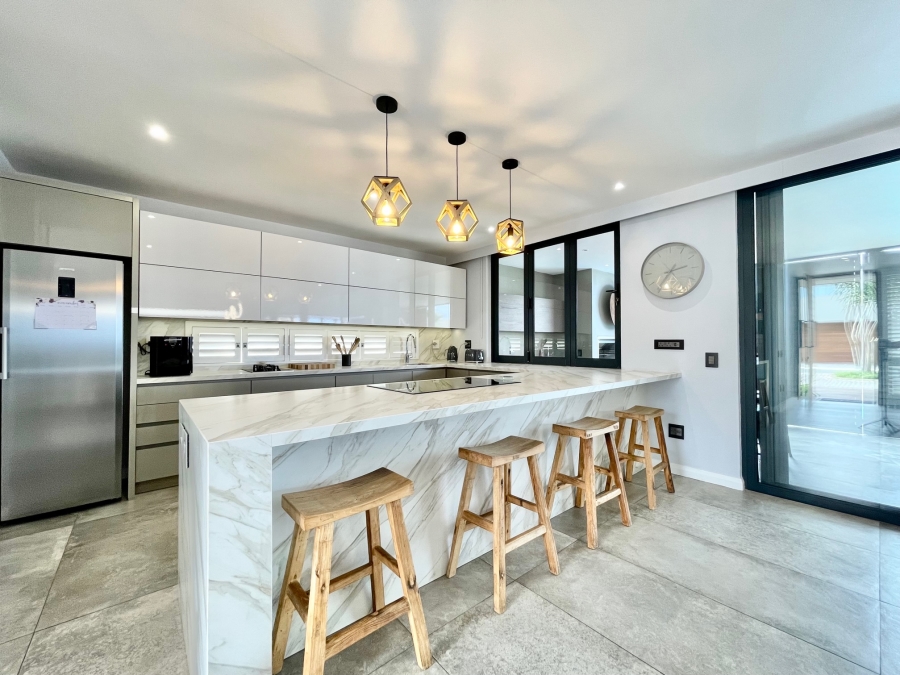 4 Bedroom Property for Sale in Shakas Rock KwaZulu-Natal