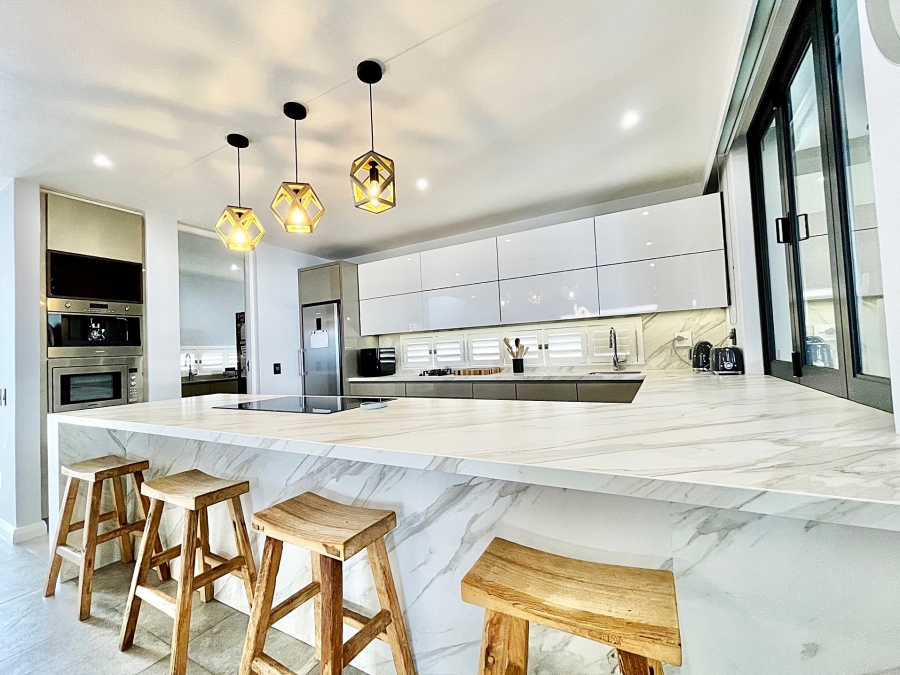 4 Bedroom Property for Sale in Shakas Rock KwaZulu-Natal