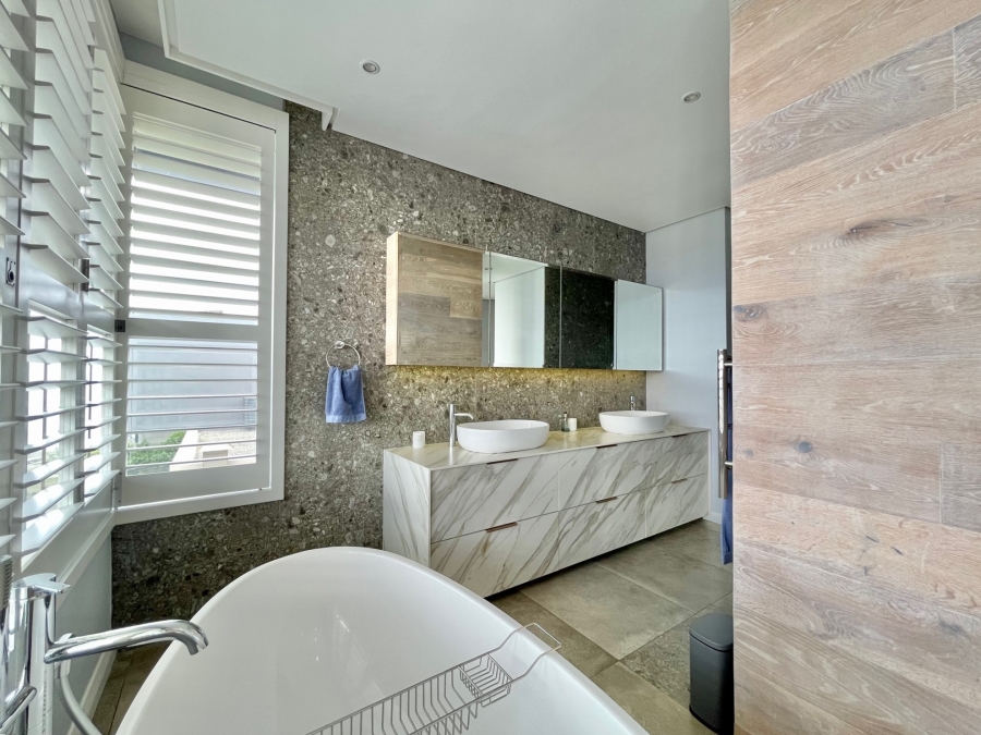 4 Bedroom Property for Sale in Shakas Rock KwaZulu-Natal